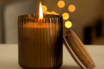 Choosing the Right Glass Candle Jars for Your Home Decor